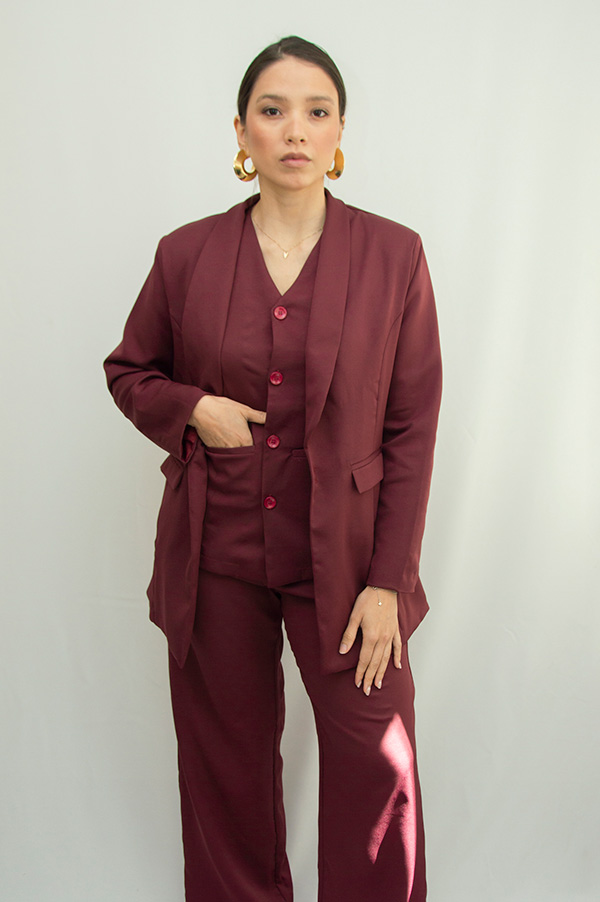 Conjunto Alfaiataria Essência – Três Peças Bordô
